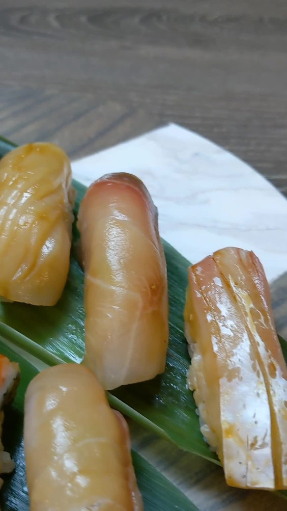 Sushi Hon
