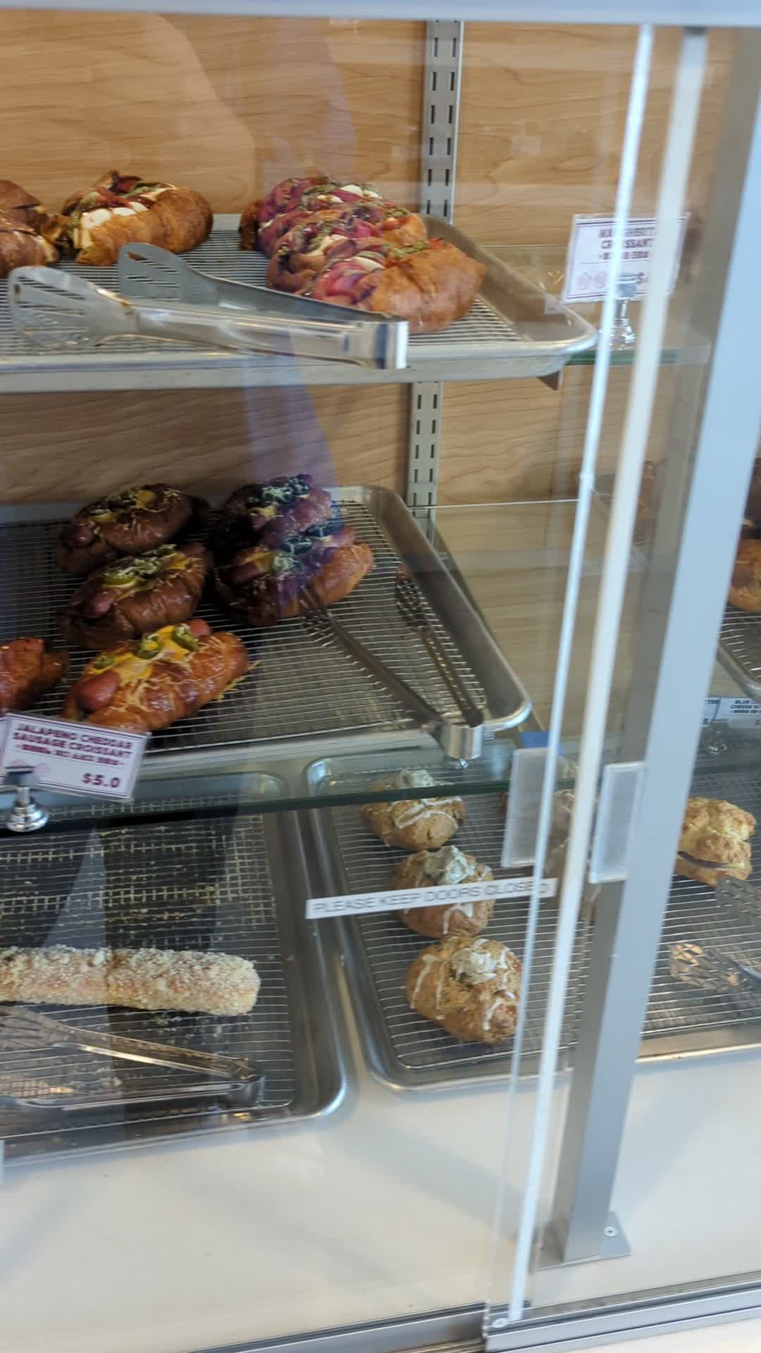 Smoking Tiger Coffee & Bread