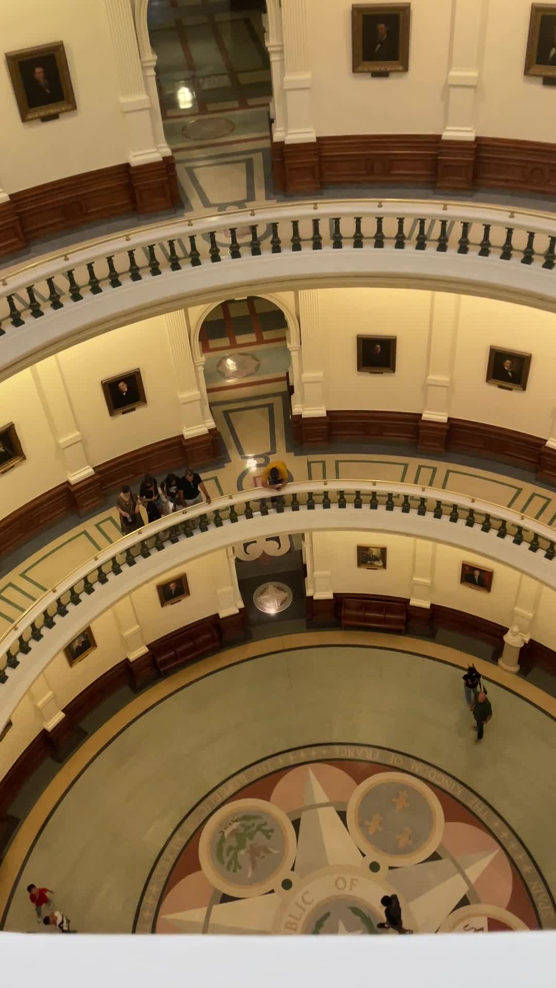 Video review of Texas State Capitol