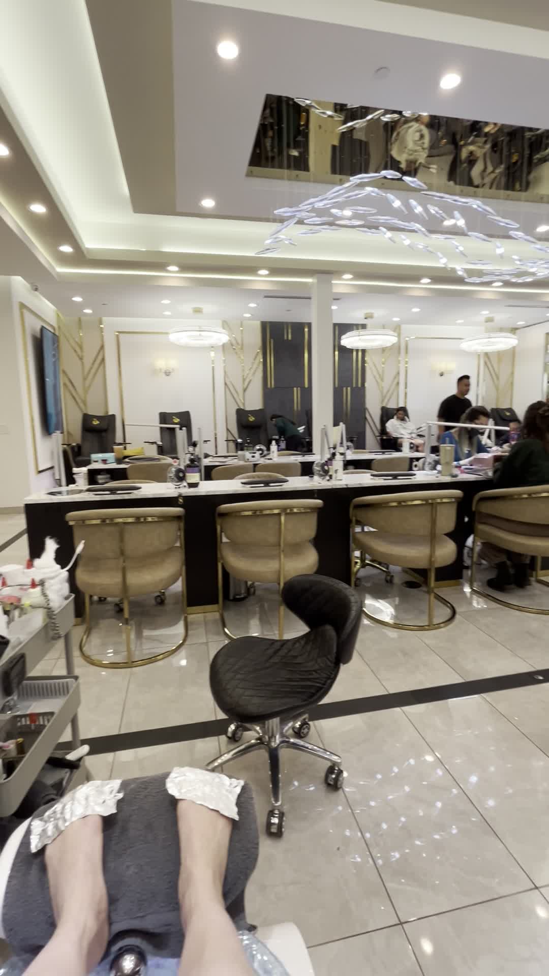 Hi5 Nails & Spa