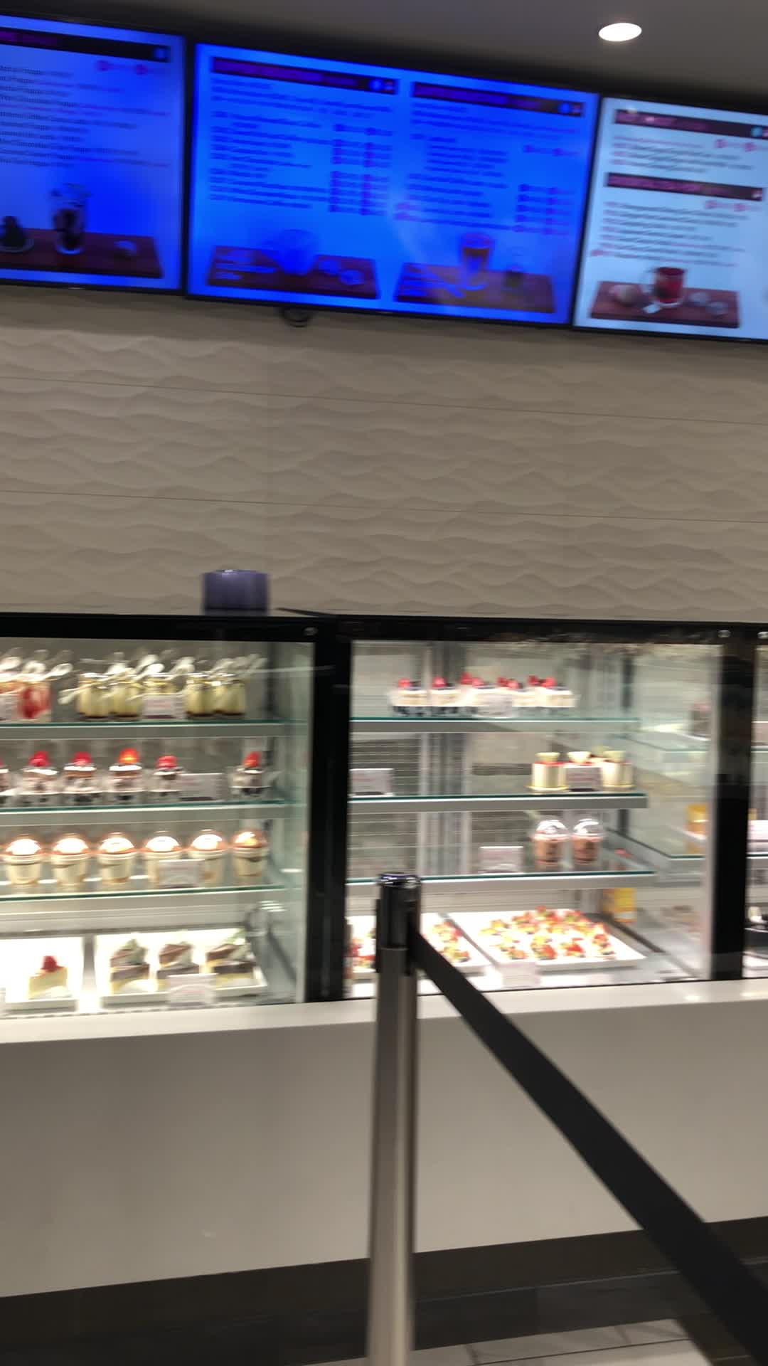 Sweet Hut Bakery & Cafe