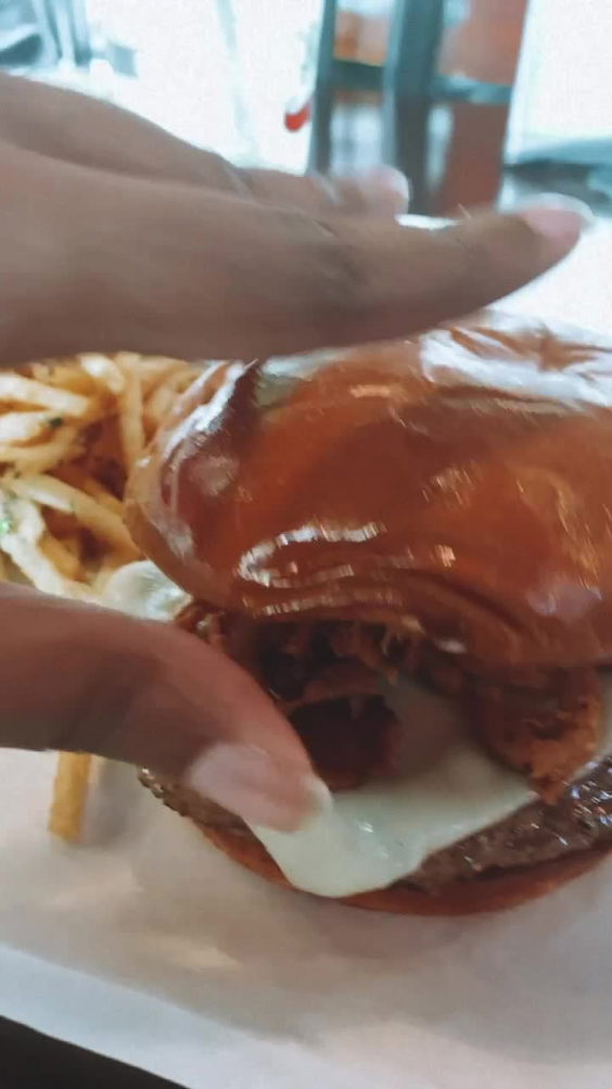 Blues Burgers