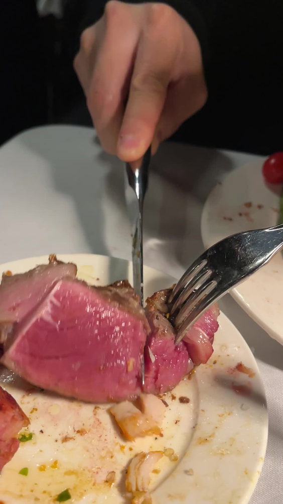 Show De Carnes Brazilian Steakhouse