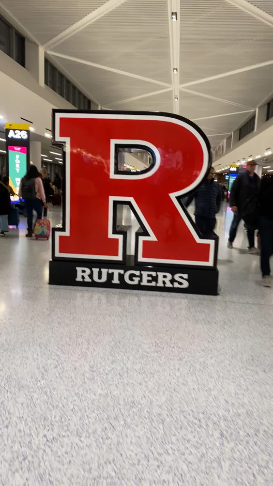 Newark Liberty International Airport (EWR)