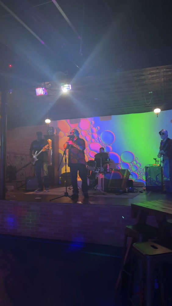 Bar eight two o