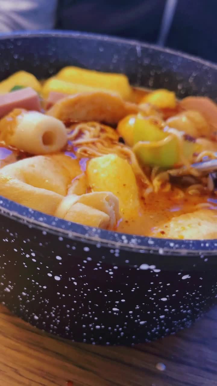 Video review of Pearl Hot Pot