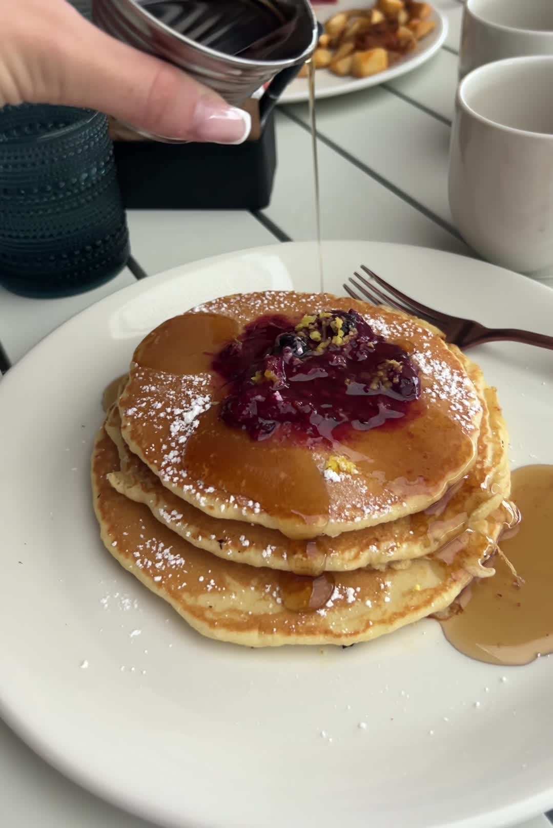 Top Shell - The Hilton