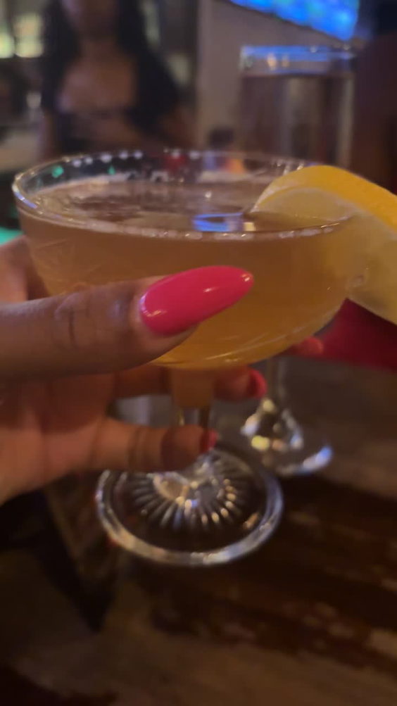 Izkina Restaurant & Lounge