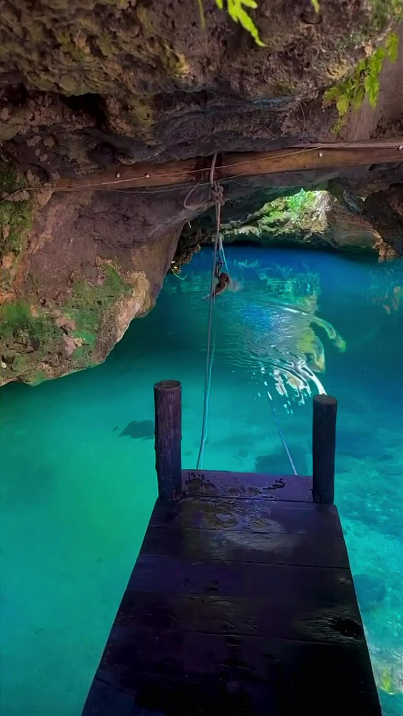 Cenote Azul