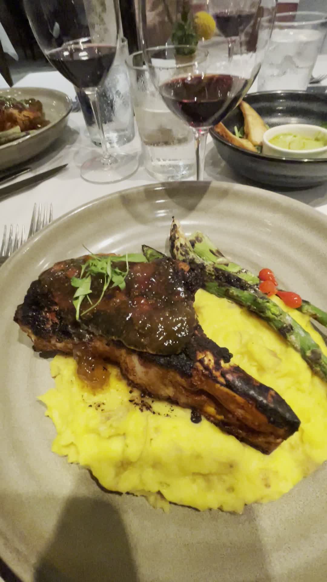 Salar Restaurant and Lounge