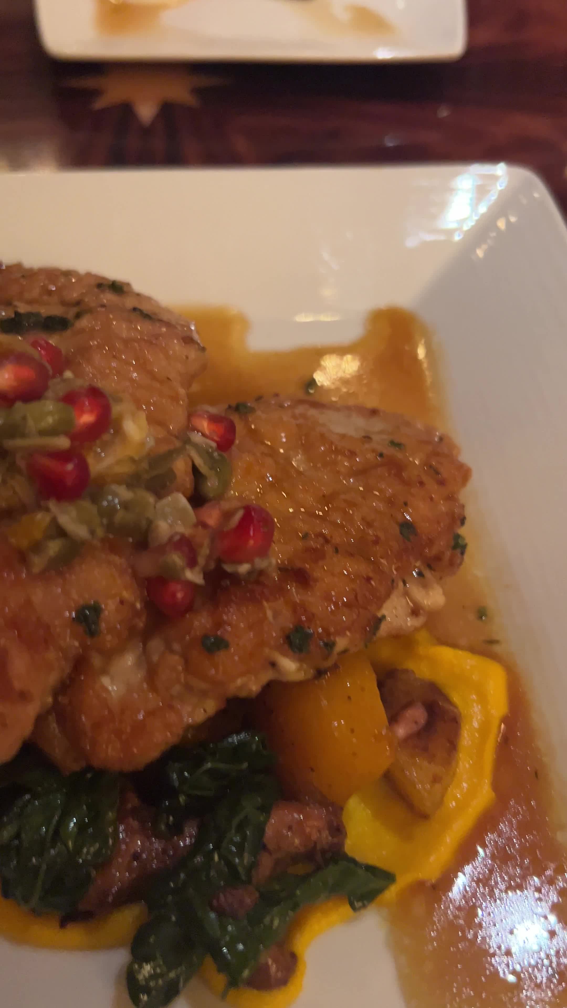 Video review of Carthay Circle Restaurant and Lounge