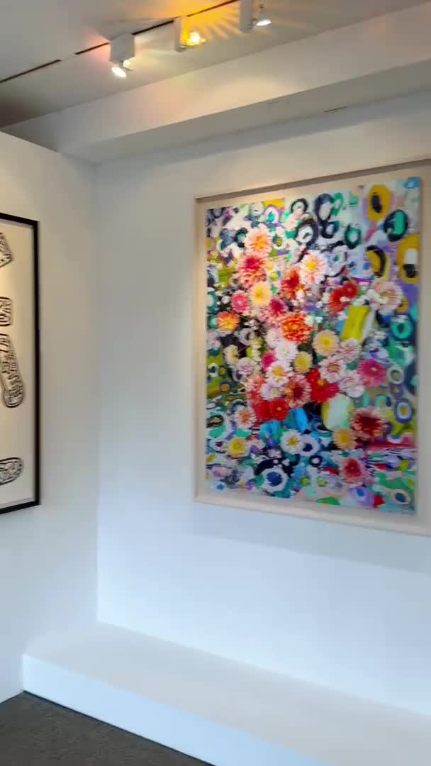 Video review of Jim Kempner Fine Art