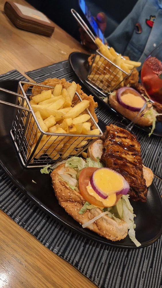 Spur - Montana - Mooirivier Mall