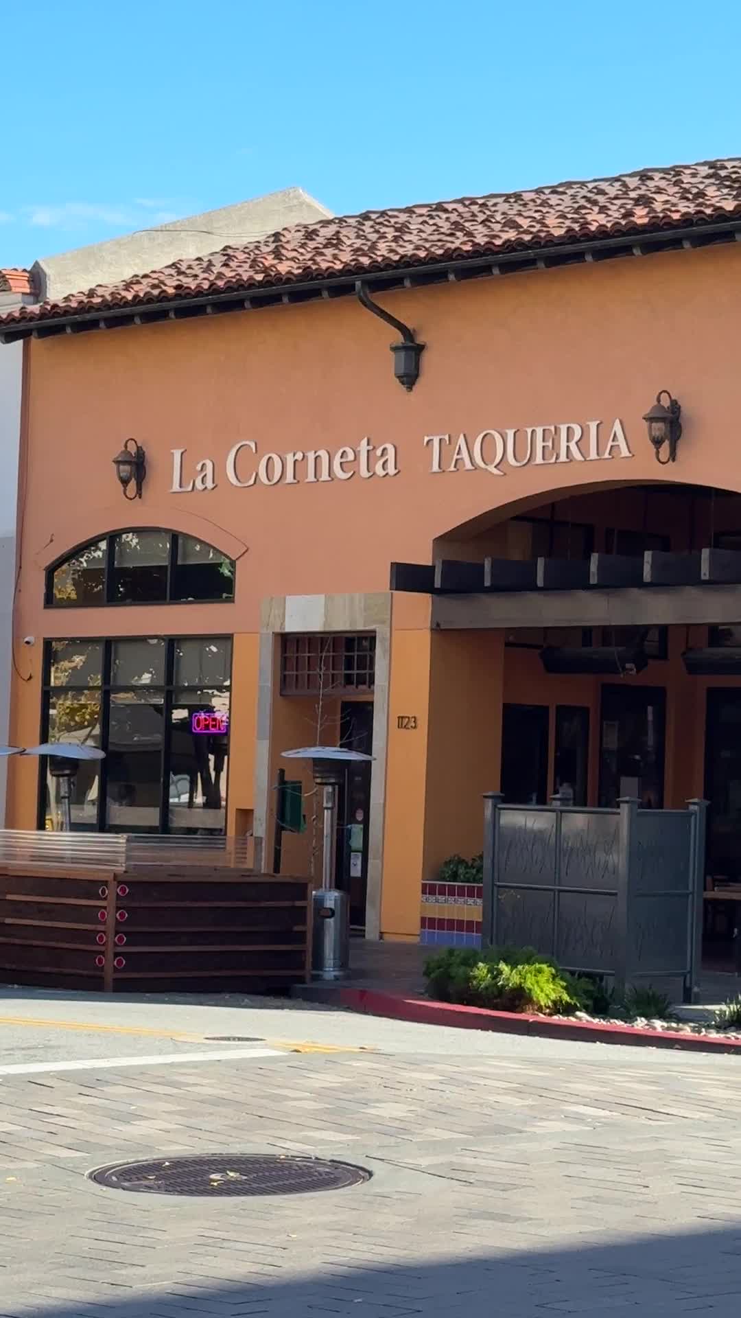 Video review of La Corneta Taqueria