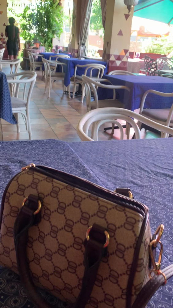 Emzini restaurant
