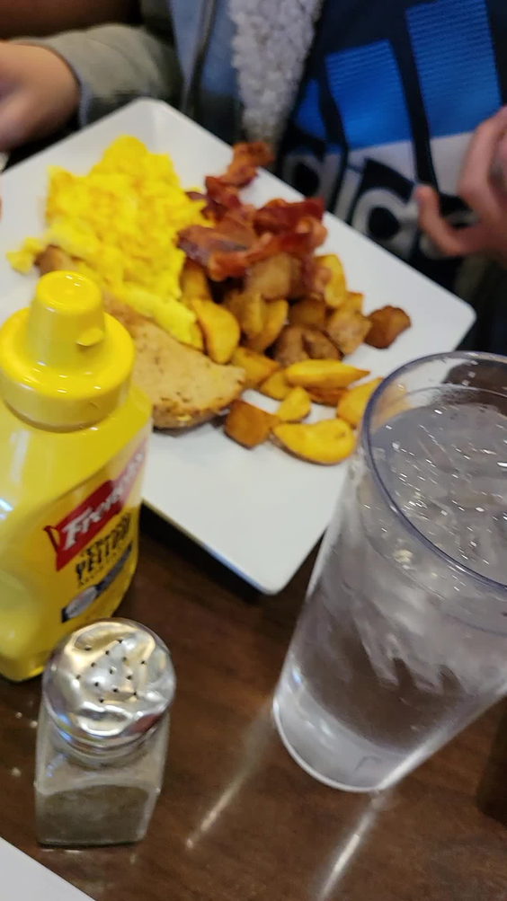 Dungeness Bay Seafood House