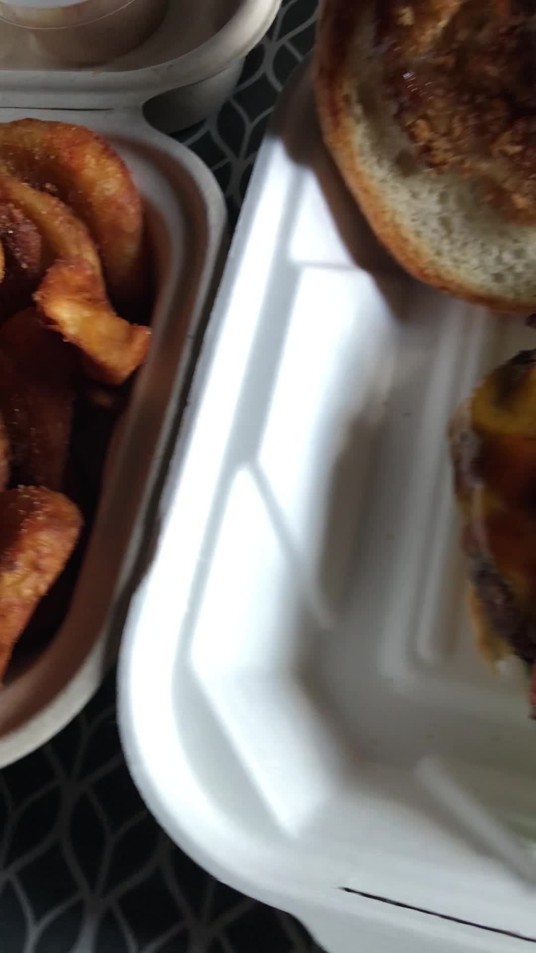 Maui Burgers