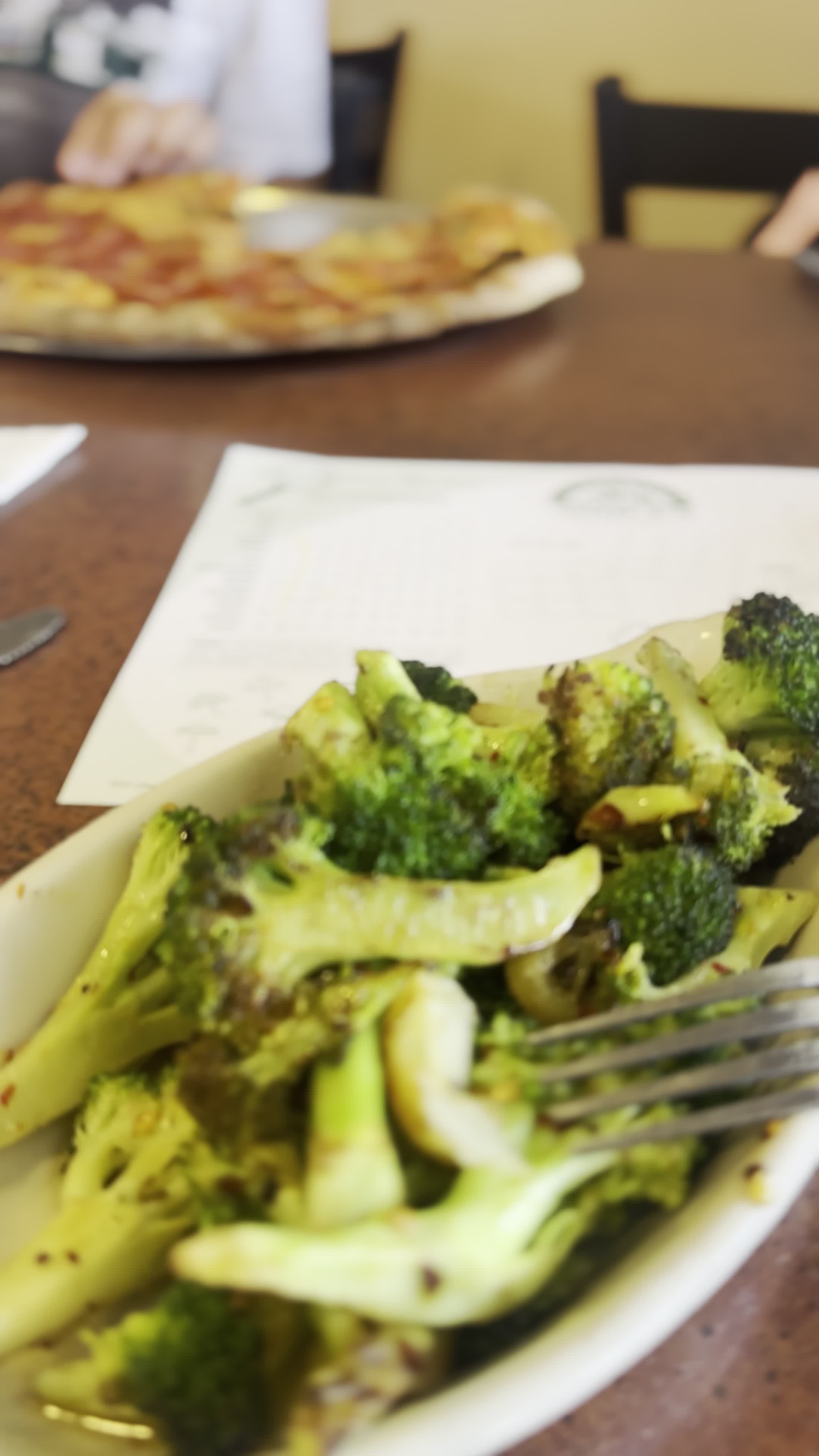 Video review of Amici's East Coast Pizzeria