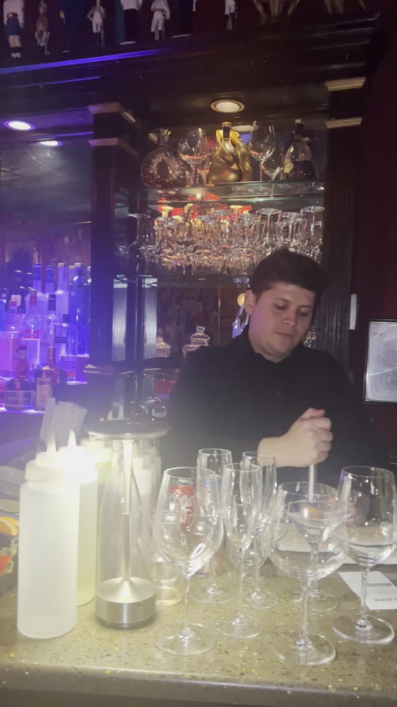 Chez Josephine