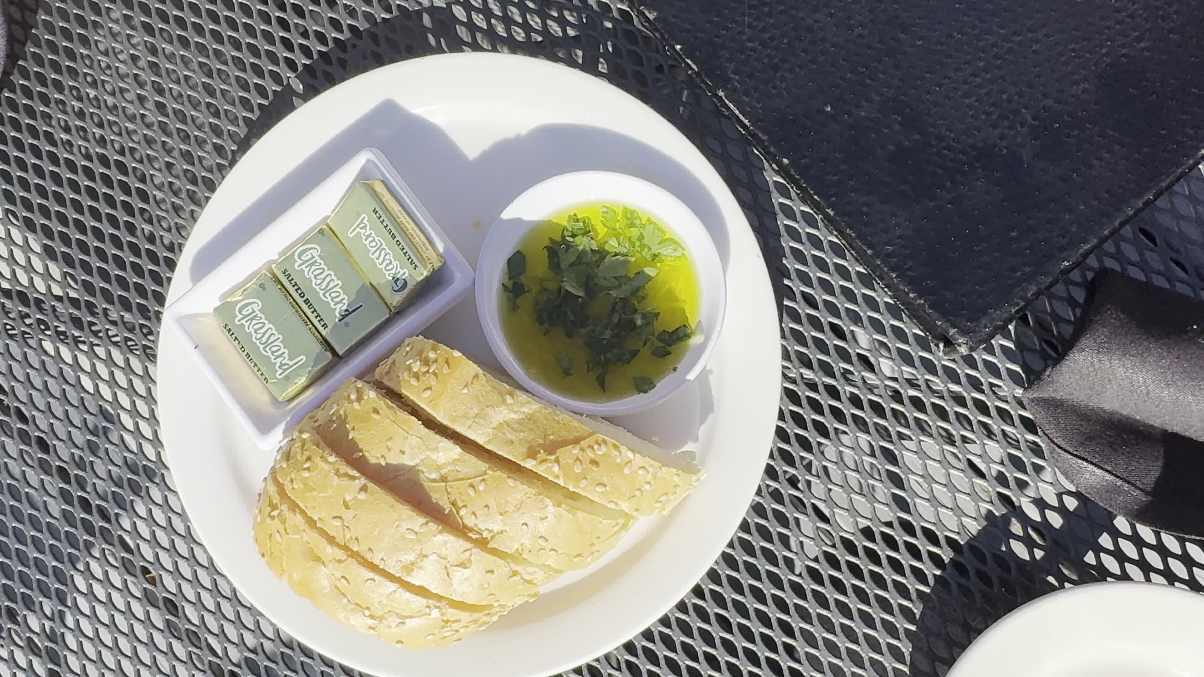 Video review of Sala