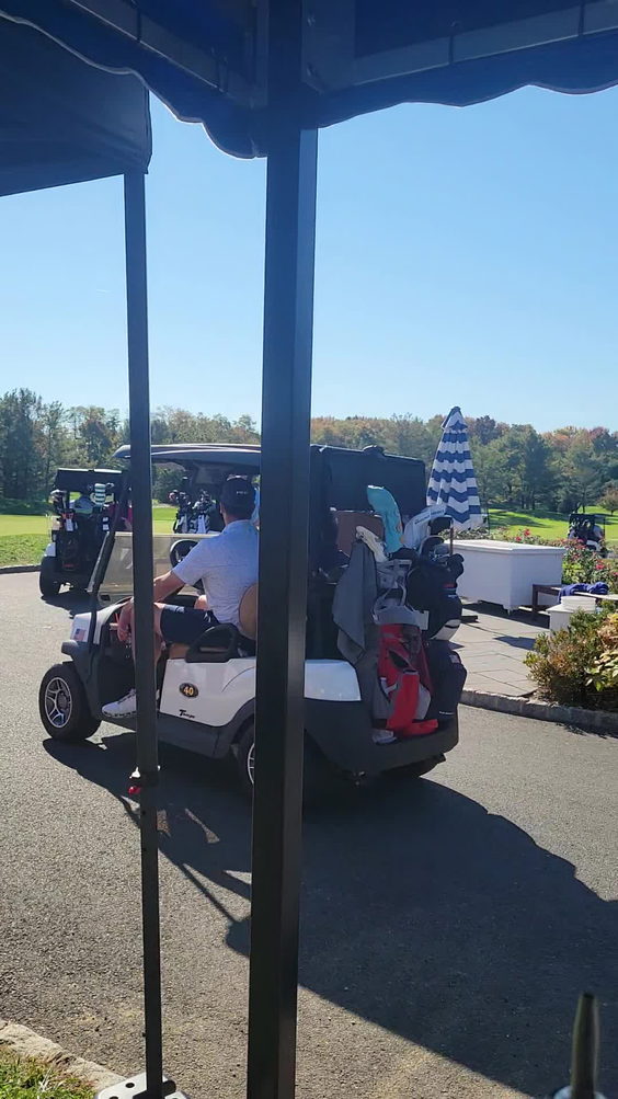 Eagle Oaks Golf & Country Club on the 19th Green Bar & Grill