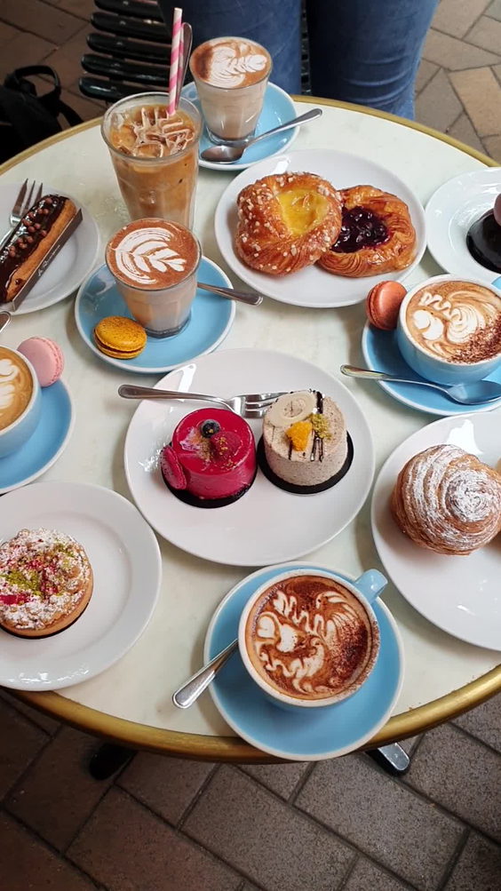 La Renaissance Café Pâtisserie