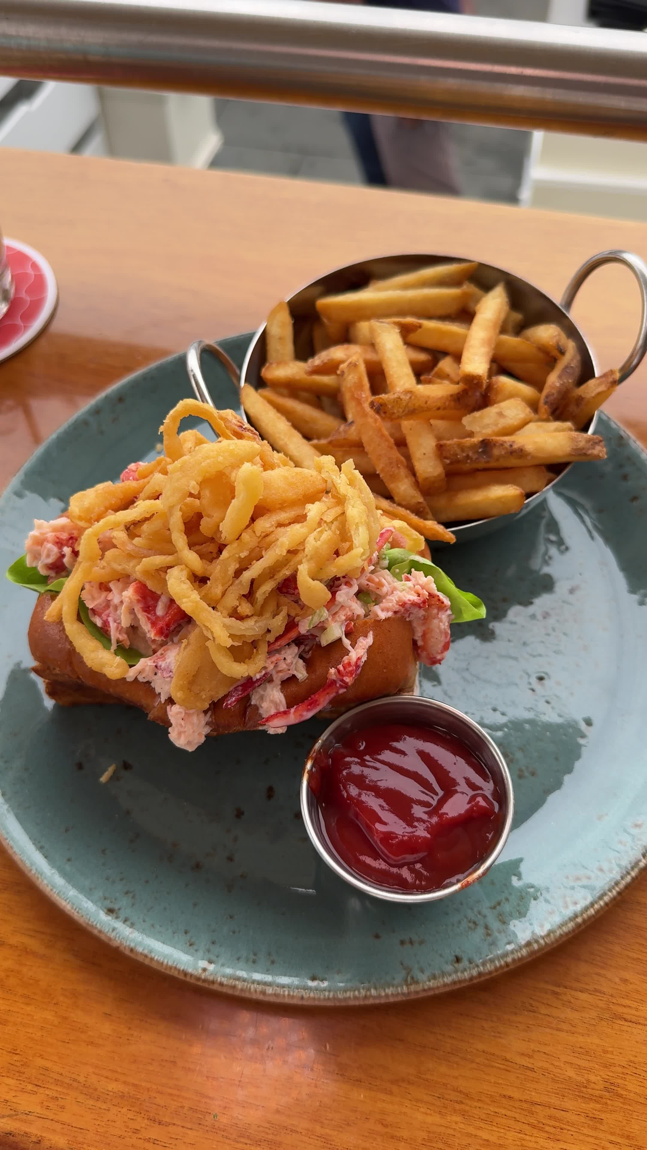 Video review of The Lawn Terrace at Castle Hill Inn