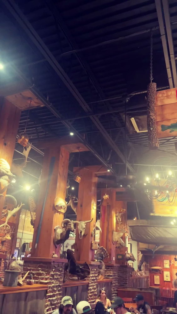 Trapper's Fishcamp & Grill
