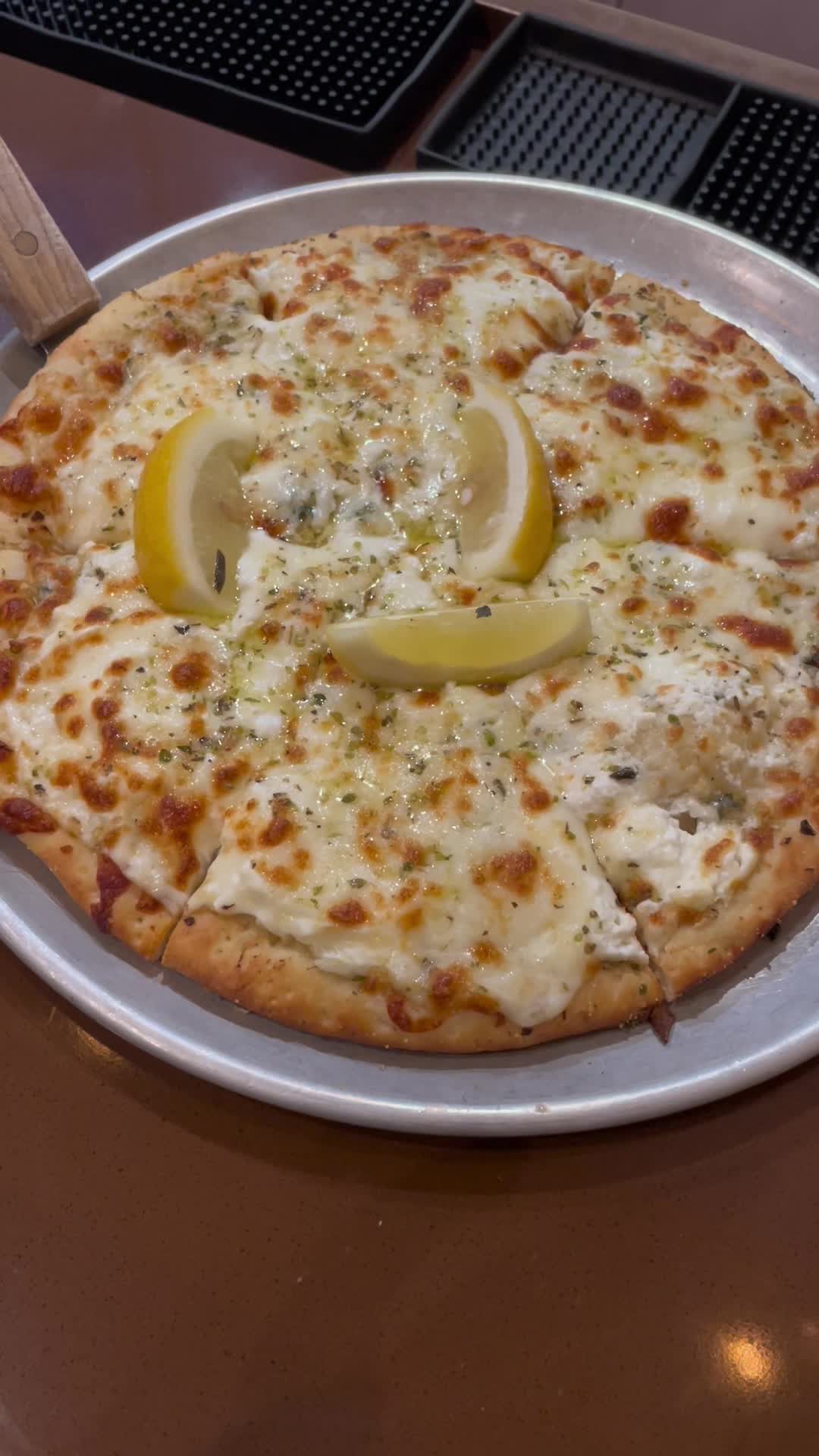 Zachary's Chicago Pizza