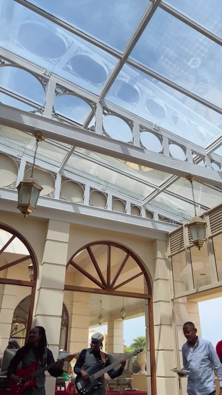 Video review of Southern Sun Maputo