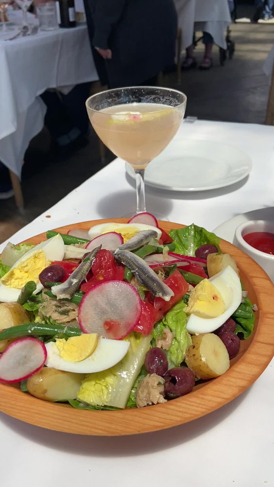 Angele Restaurant & Bar