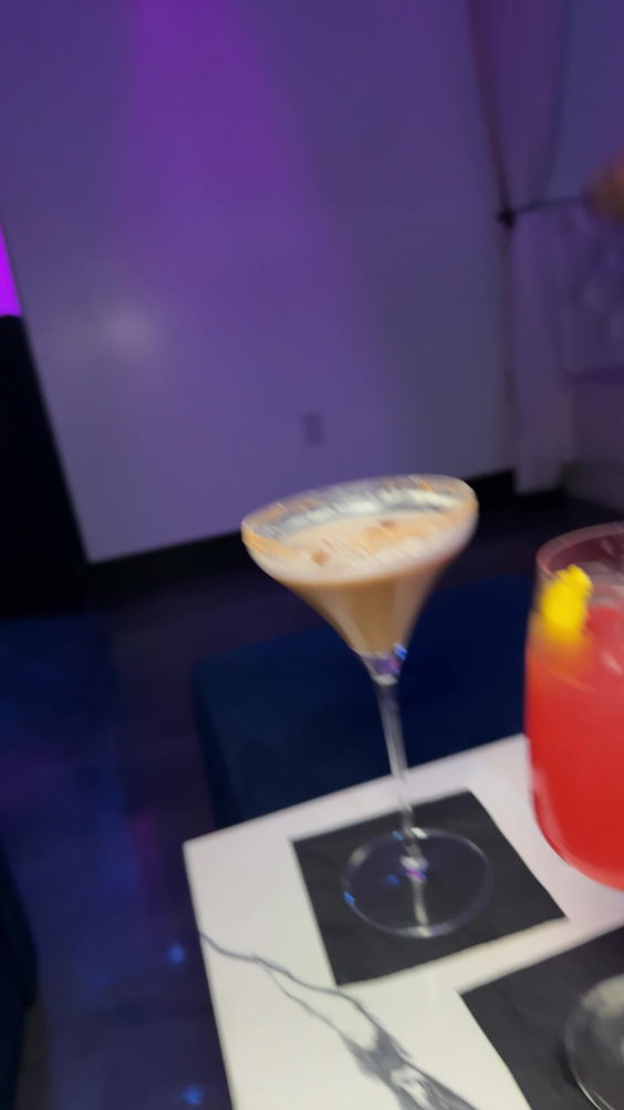 MOXIE ULTRA LOUNGE & RESTAURANT