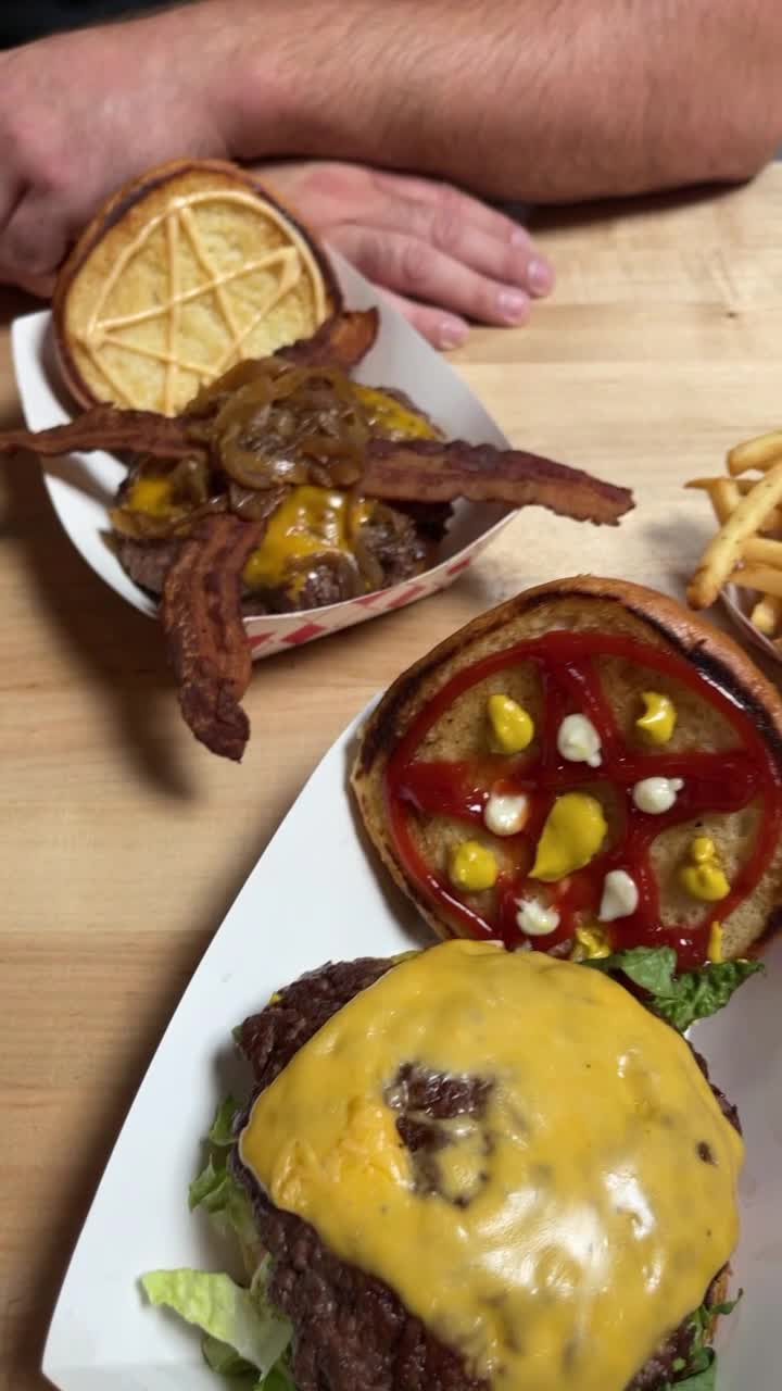 Full Metal Burgers Escondido