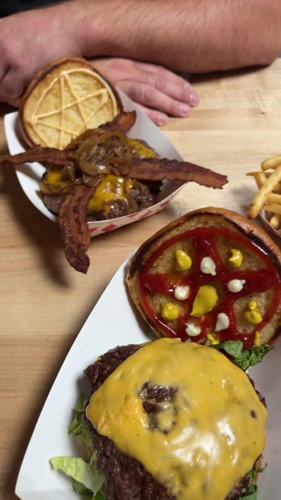 Full Metal Burgers Escondido