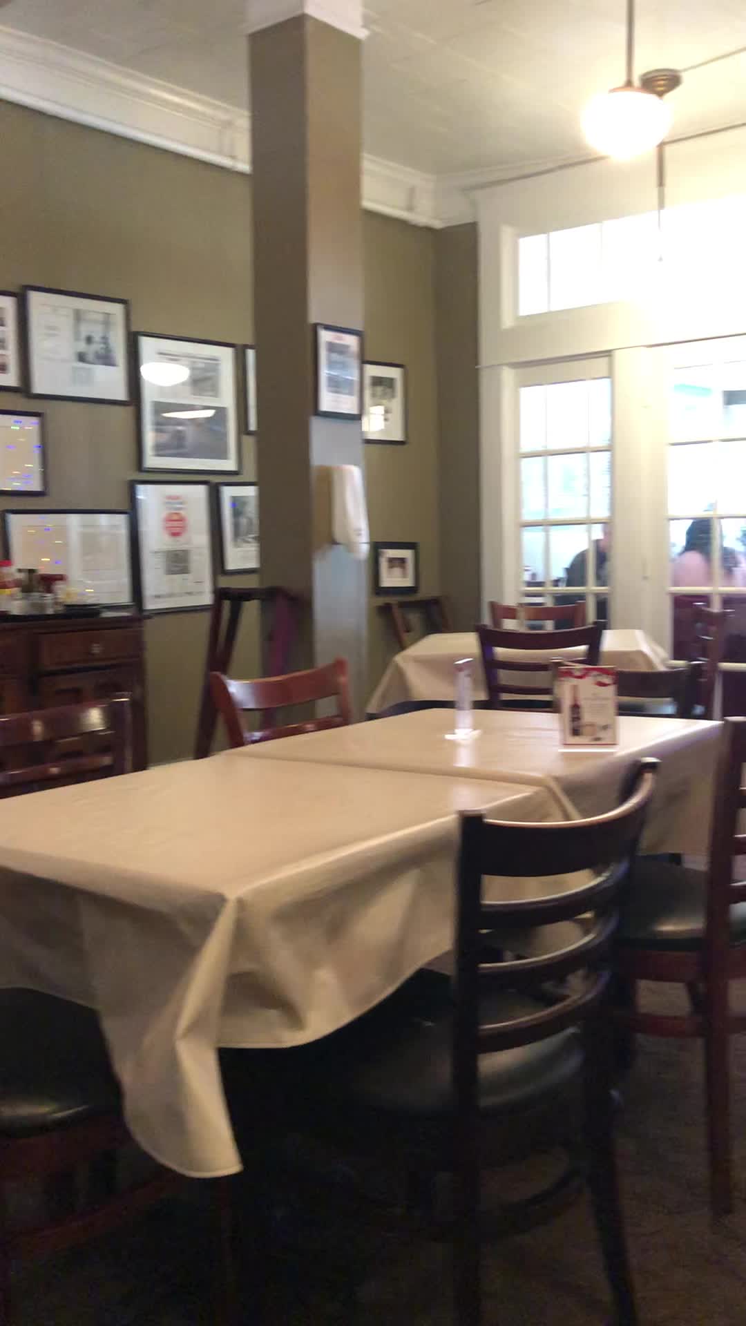 Video review of Mary Mac's Tea Room