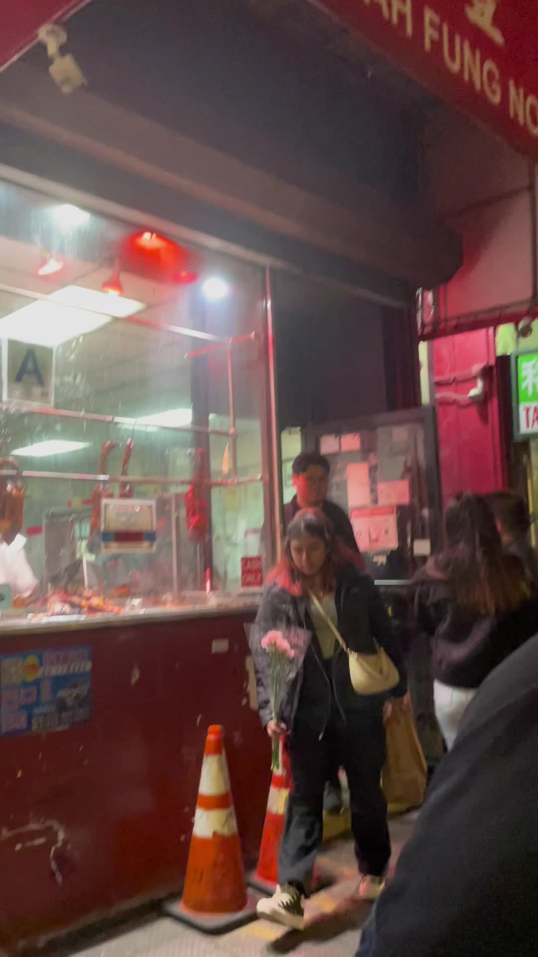 Video review of Wah Fung Number 1 Fast Food 華豐快餐店