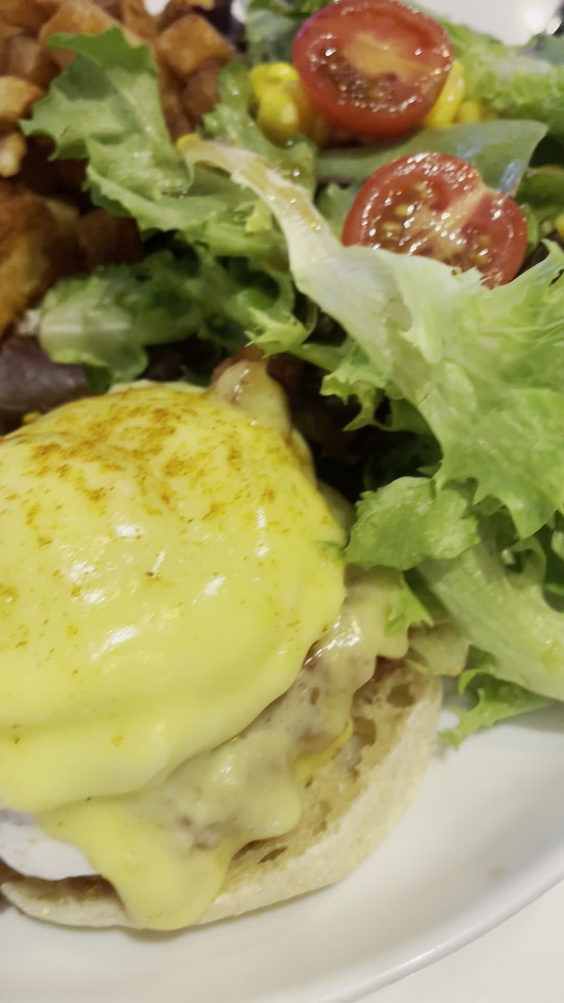 Popping Yolk Cafe