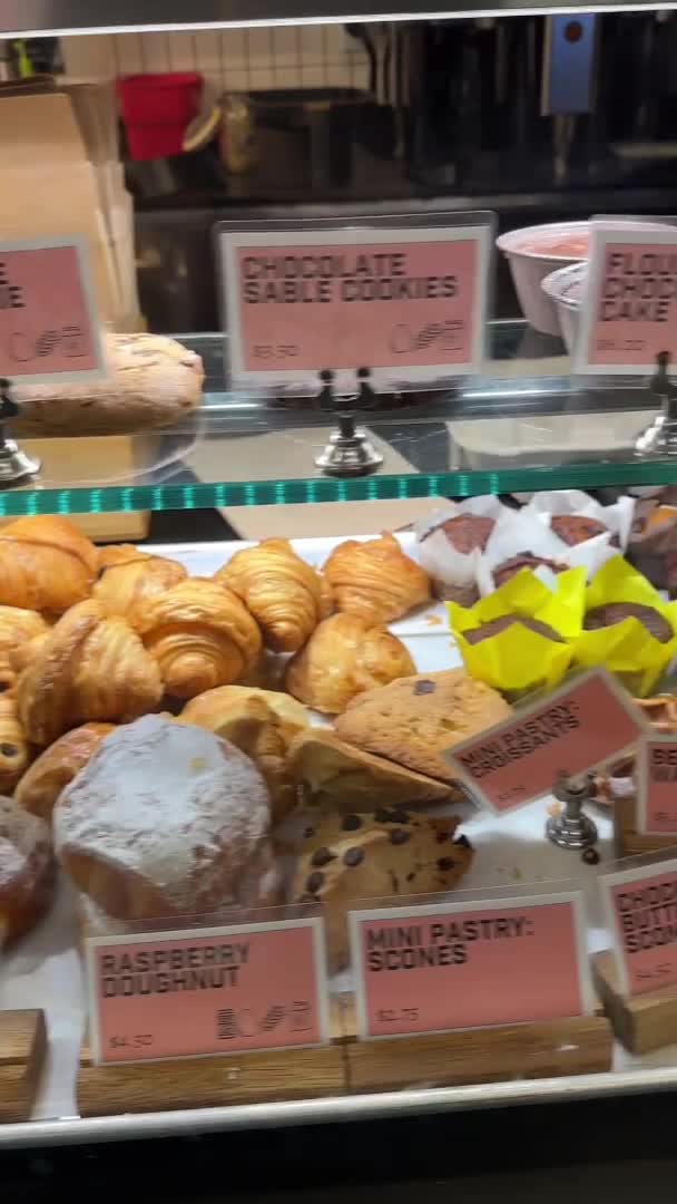 Video review of Colson Patisserie
