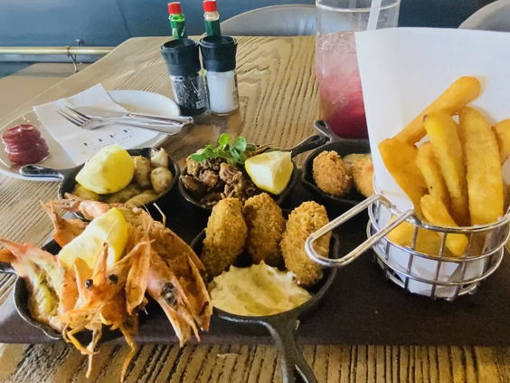 Life Grand Cafe, Mall Of The South