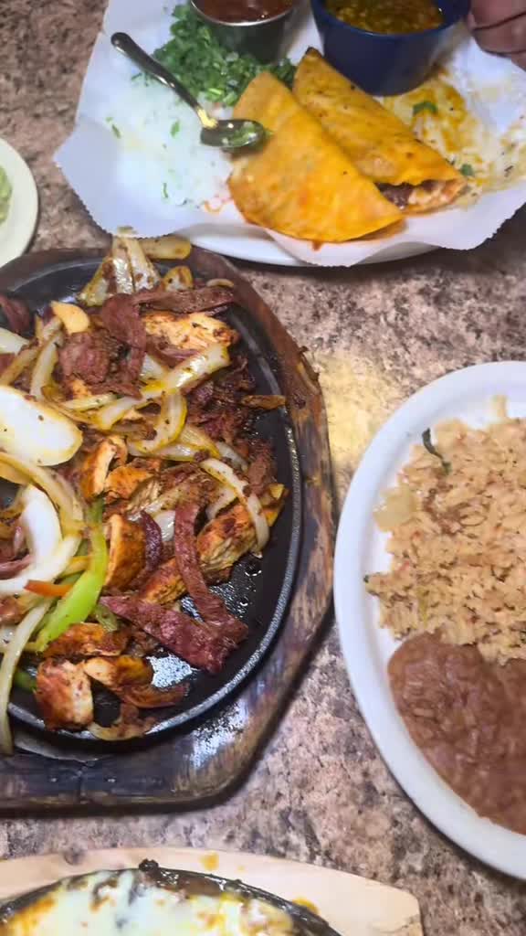 Los Amigos Grapevine