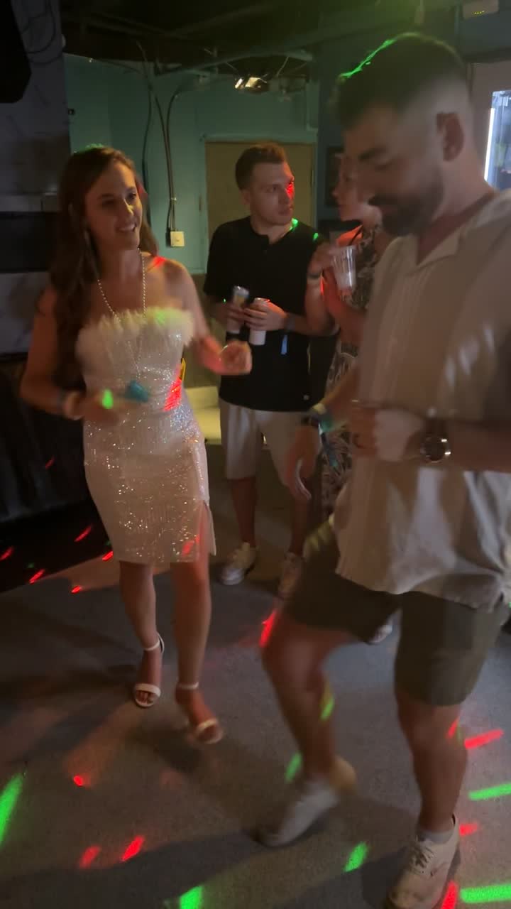 Video review of Elbo Room