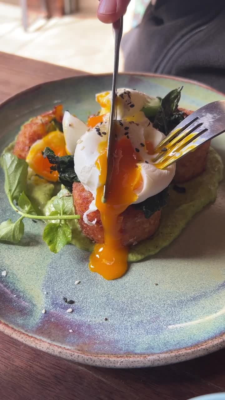 Video review of Two Chaps