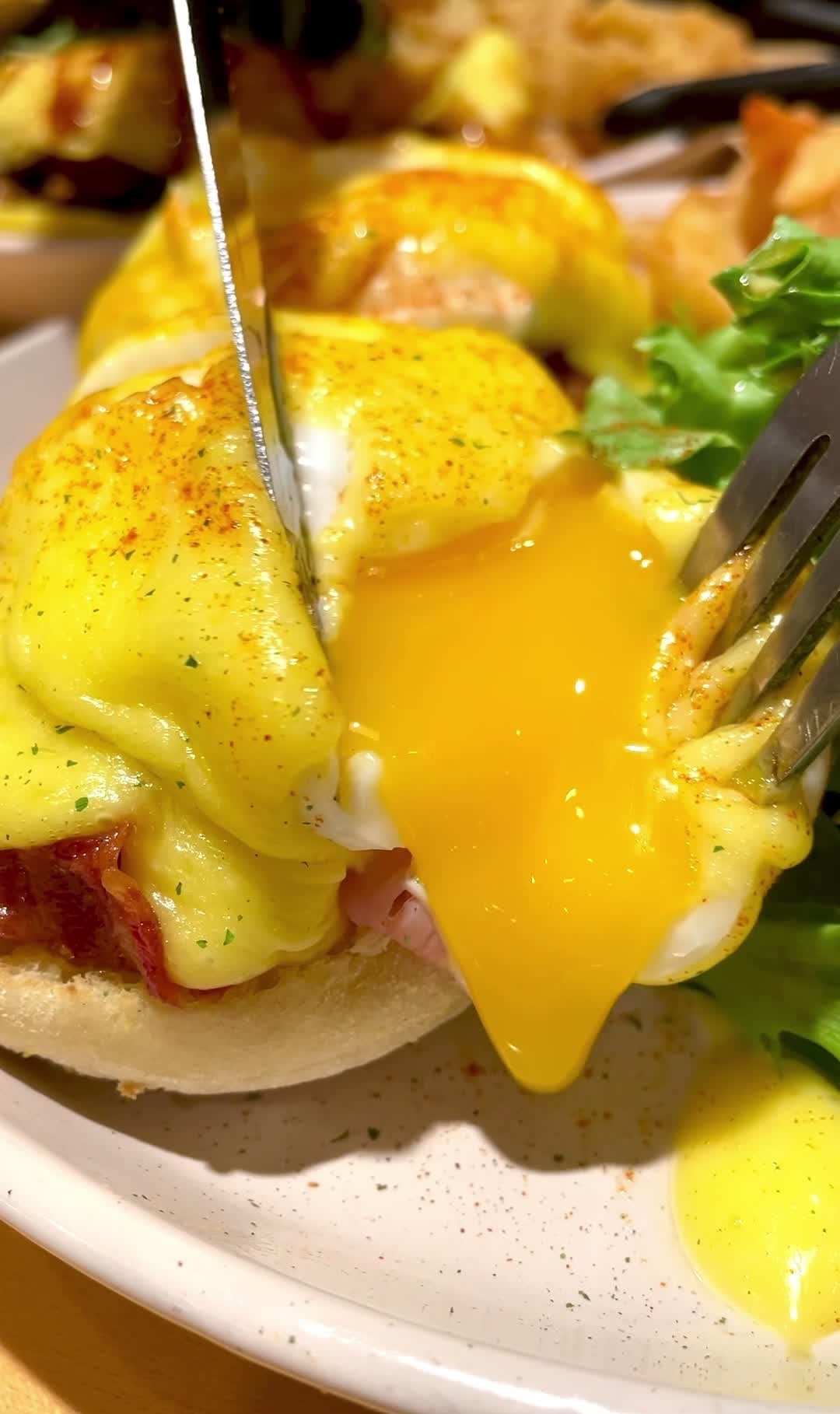 Popping Yolk Cafe