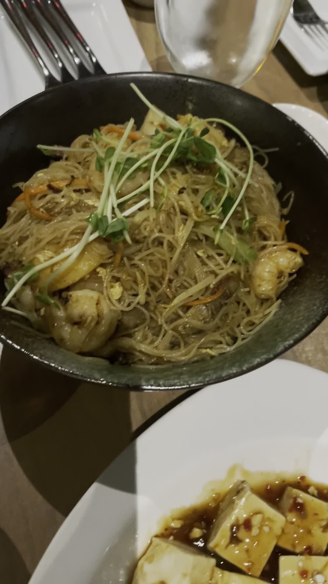 Video review of Empire