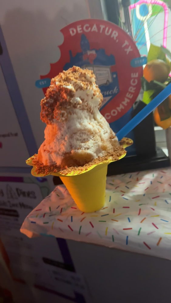 Frosty Pines Snow Cones (mobile truck)
