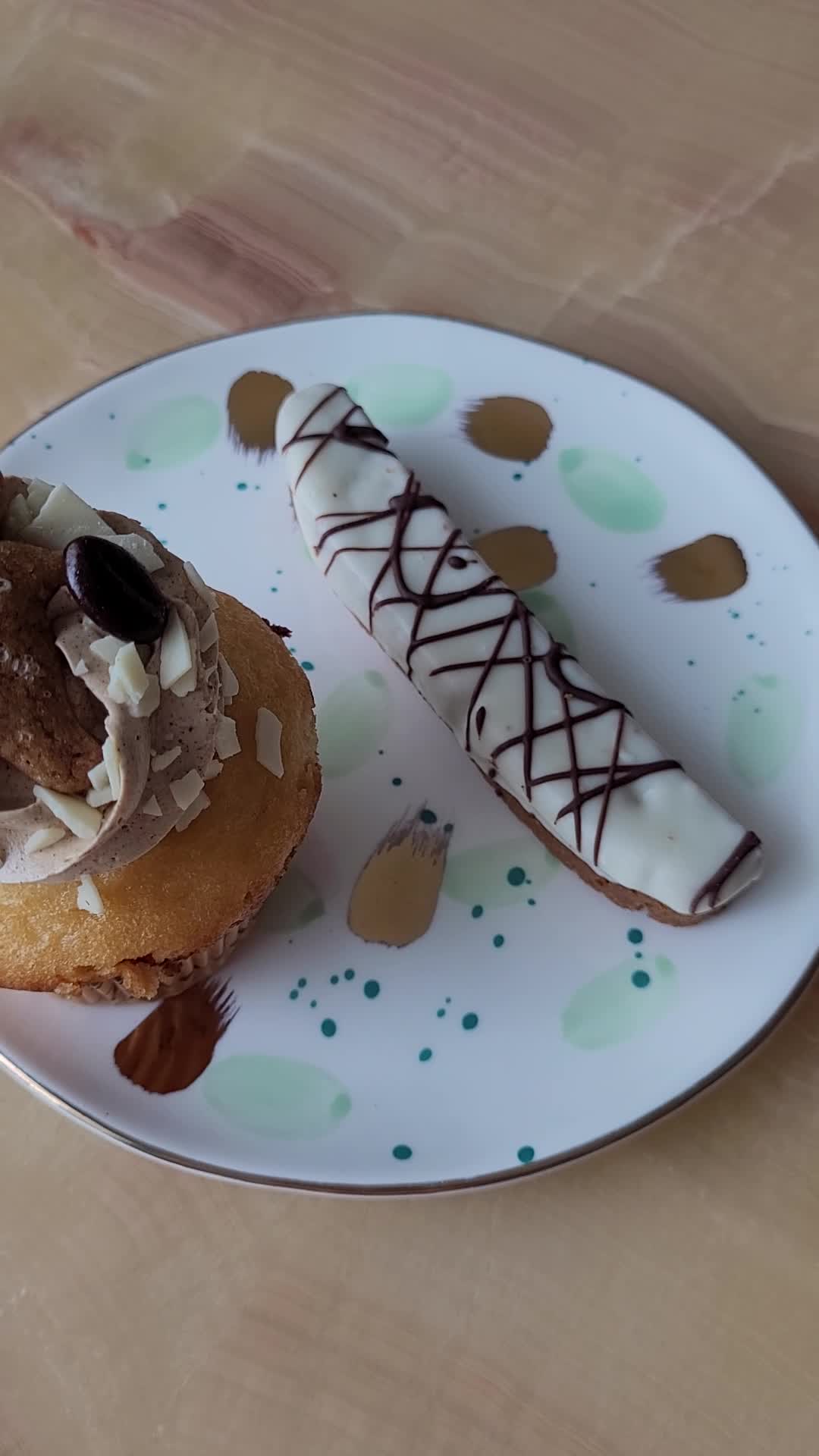Video review of Fratelli Bakery
