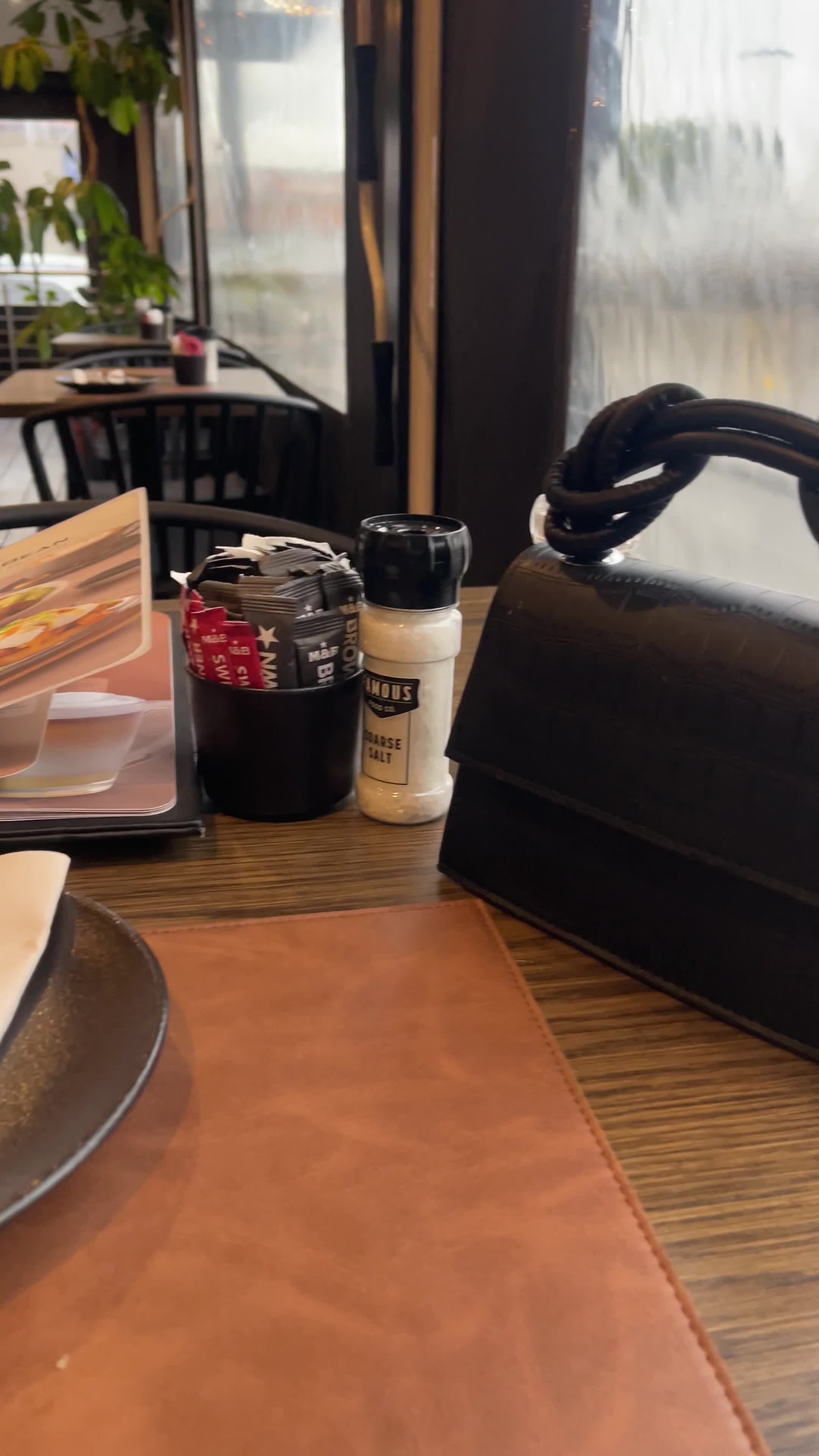 Video review of Mugg & Bean