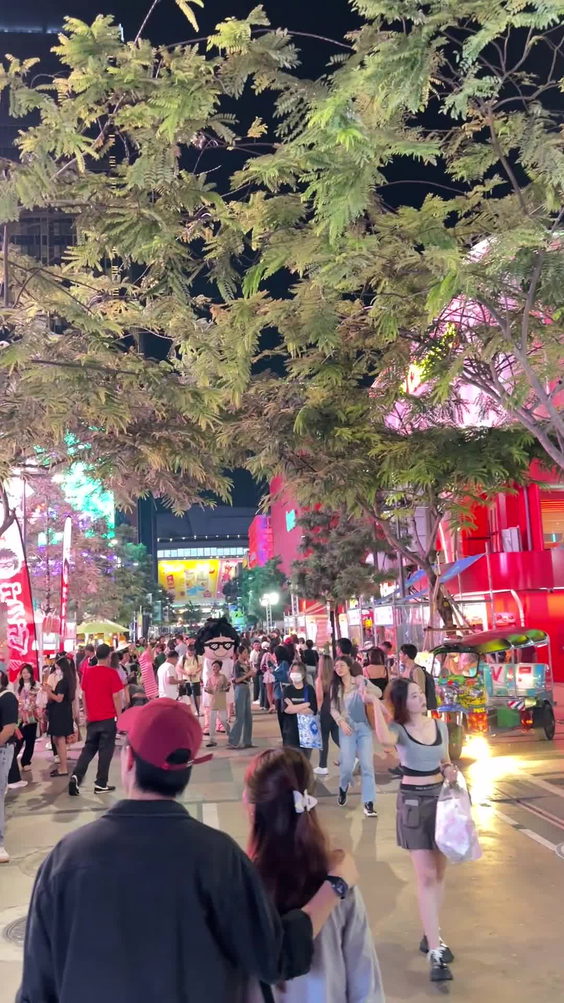 Siam Square (สยามสแควร์)
