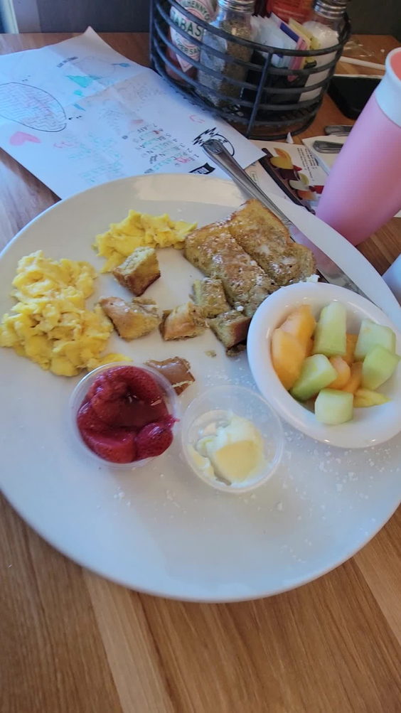 Broken Yolk Café