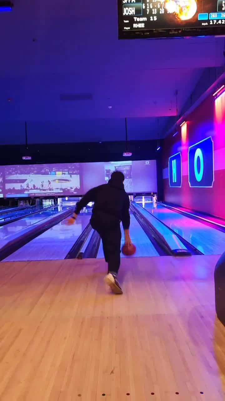 Bowlero Mineola